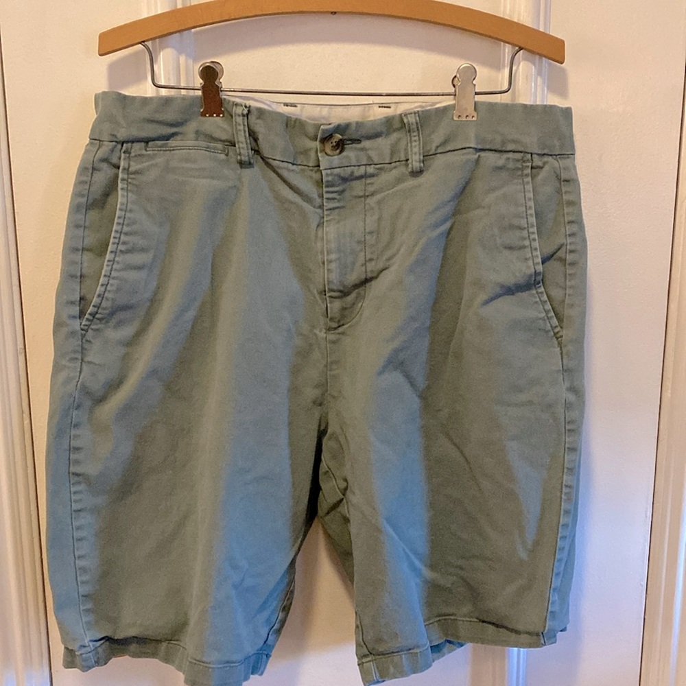 Mens old navy shorts size 34